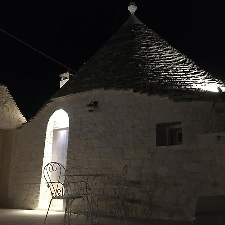 Trulli Le 2 Nicchie Villa Locorotondo Bagian luar foto