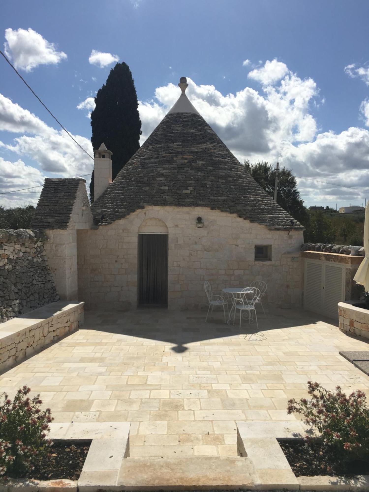 Trulli Le 2 Nicchie Villa Locorotondo Bagian luar foto