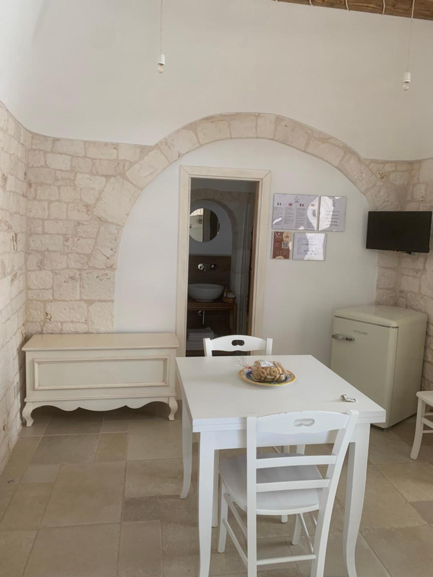 Trulli Le 2 Nicchie Villa Locorotondo Bagian luar foto