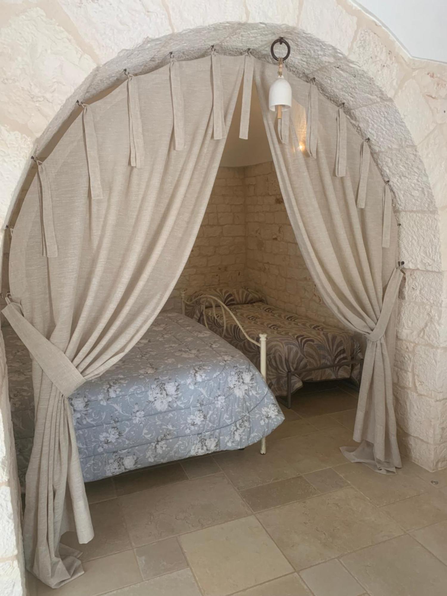 Trulli Le 2 Nicchie Villa Locorotondo Bagian luar foto